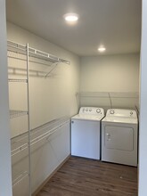 435 Century Pl, Unit 107 in Onalaska, WI - Building Photo - Building Photo