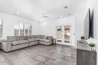 3777 E Vallejo Dr in Gilbert, AZ - Foto de edificio - Building Photo