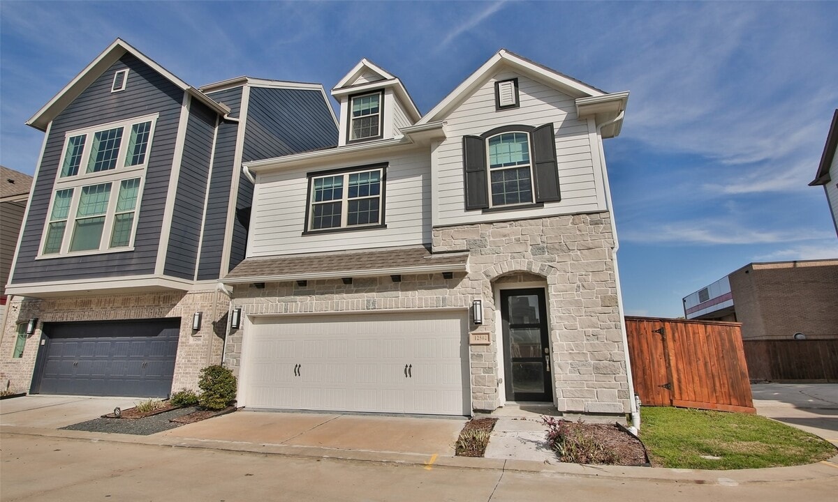 12502 Malachite Wy in Houston, TX - Building Photo