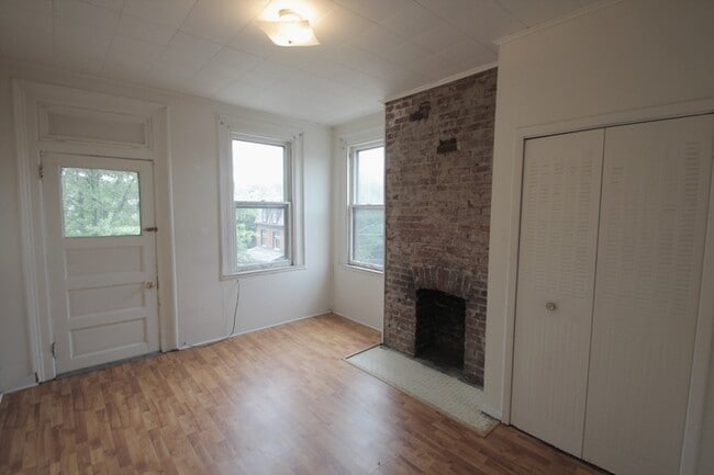 701 Mifflin Ave, Unit 5 in Pittsburgh, PA - Building Photo - Building Photo