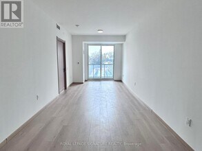 3429 Sheppard Ave E in Toronto, ON - Building Photo - Building Photo