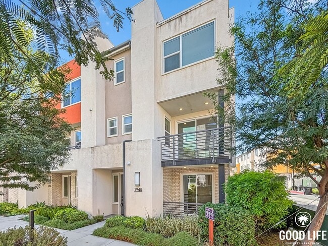 property at 1945 Infinity Ln