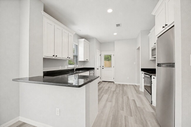 property at 1014 E Pecan St