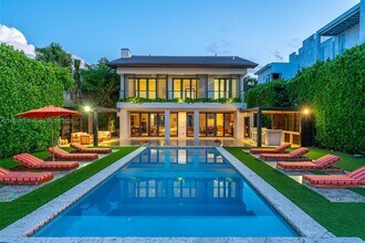 1277 N Venetian Way in Miami Beach, FL - Building Photo - Building Photo