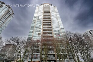 2978-2978 Glen Dr in Coquitlam, BC - Building Photo