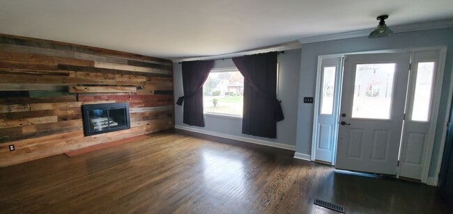 property at 3013 Wellbrooke Rd