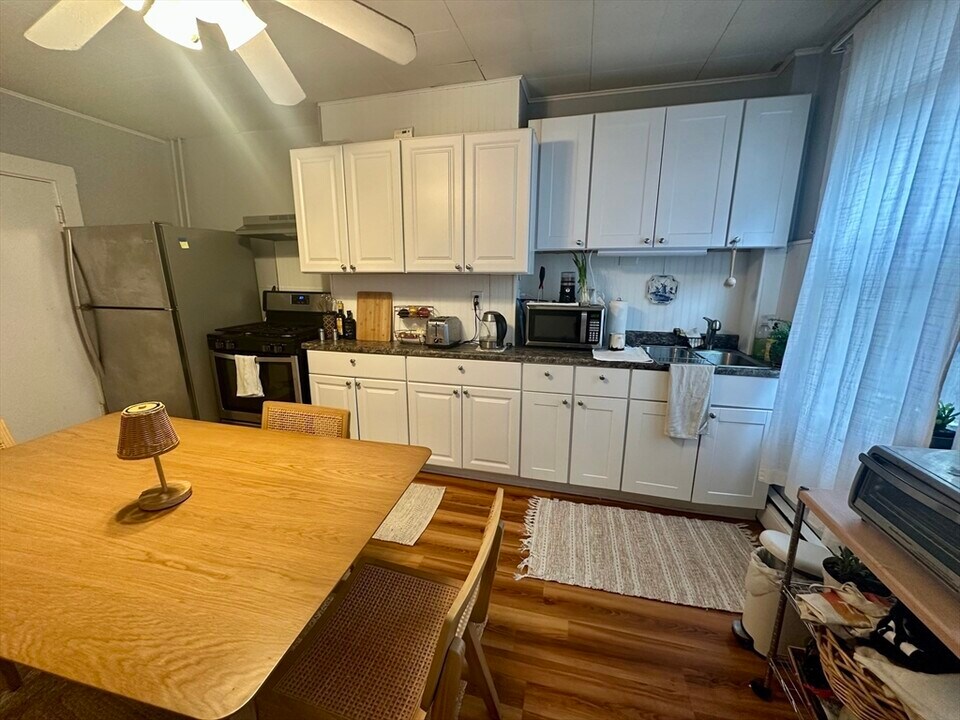 18 Mitchell St in Boston, MA - Building Photo
