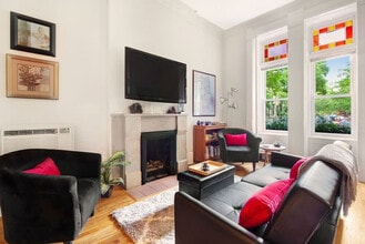 219 W Eugenie St in Chicago, IL - Building Photo - Building Photo