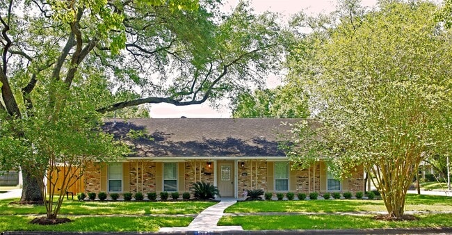property at 6031 Cerritos Dr