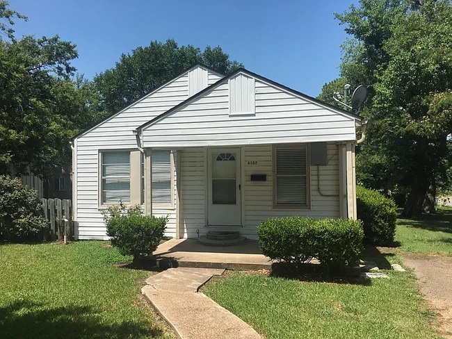 property at 6102 Live Oak St