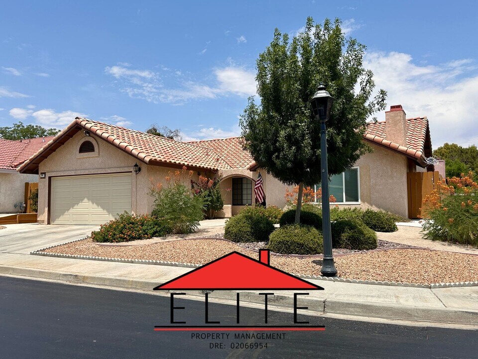 228 W Yellowstone Pl in Ridgecrest, CA - Building Photo