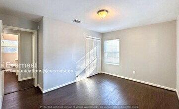 2929 Sunbeam St in Houston, TX - Building Photo - Building Photo