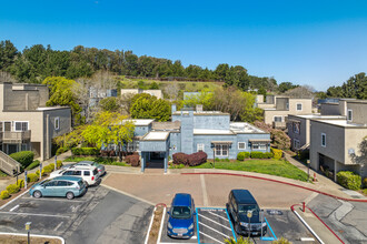 Gatewood Village in Daly City, CA - Foto de edificio - Building Photo