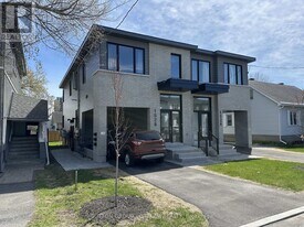 152B Columbus Ave in Ottawa, ON - Building Photo