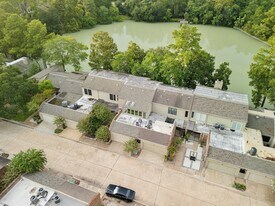 12658 Briar Patch Dr in Houston, TX - Building Photo