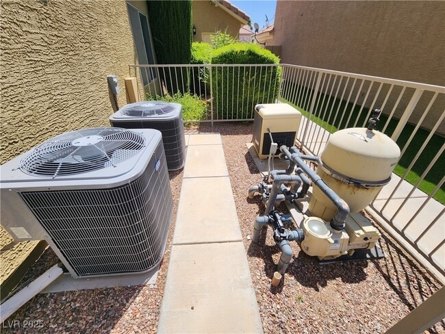 property at 1113 Lumina Ct