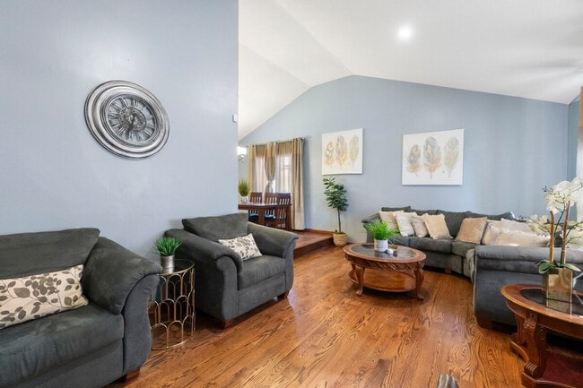 4920 Lake Ct, Unit SI ID1285035P in Country Club Hills, IL - Building Photo - Building Photo