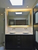 35 E Concord St, Unit 4 in Boston, MA - Building Photo