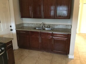10918 Starkey Rd in Seminole, FL - Building Photo - Building Photo