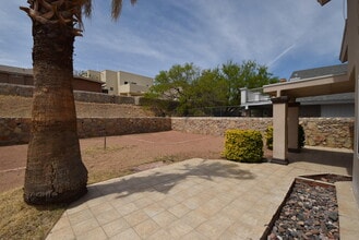 10893 Alfredo Vasquez Pl in El Paso, TX - Foto de edificio - Building Photo