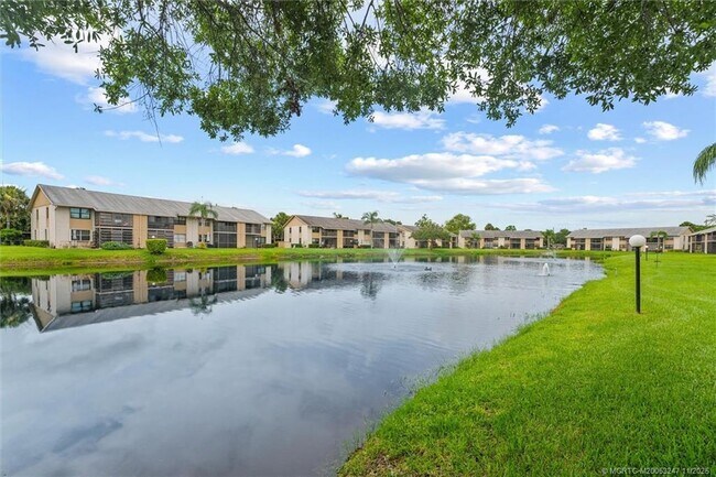 3151 SE Aster Ln in Stuart, FL - Foto de edificio - Building Photo