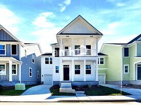 1950 Weeping Cypress Dr in Charleston, SC - Building Photo