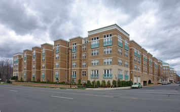 The Savoy in Reston, VA - Building Photo - Building Photo