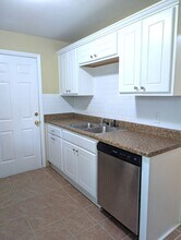 326 Honeywood Ave in Charlotte, NC - Building Photo - Building Photo