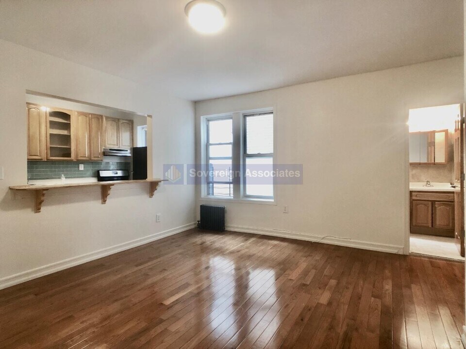 175 Pinehurst Ave in New York, NY - Building Photo