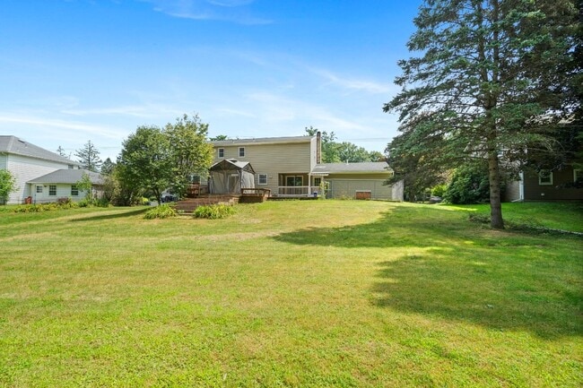 300 Murray Hill Rd in Vestal, NY - Building Photo - Building Photo