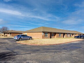 Westover Apartments in Dumas, TX - Building Photo - Building Photo