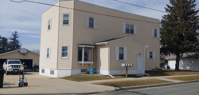 403 1st Ave SE, Unit #1 in Stewartville, MN - Building Photo - Building Photo