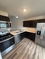 1347 Norfolk Cir in Speedway, IN - Building Photo