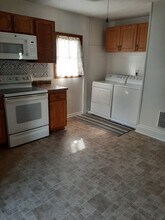1314 17th Ave, Unit 2 in Monroe, WI - Building Photo - Building Photo