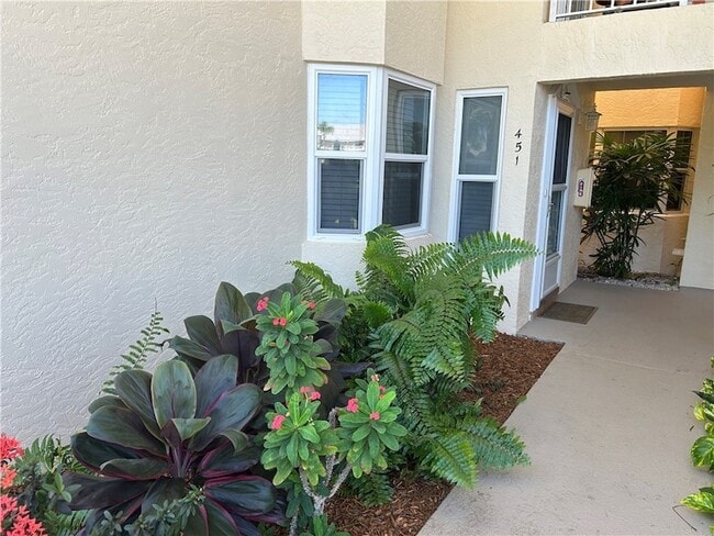 451 Grove Isle Cir, Unit 451 in Vero Beach, FL - Building Photo - Building Photo