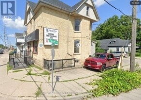 11 Oxford St W in London, ON - Building Photo