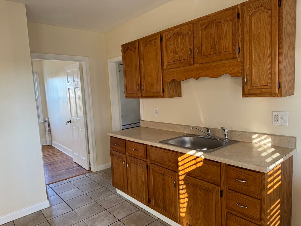 21 Brenden St in Westerly, RI - Building Photo