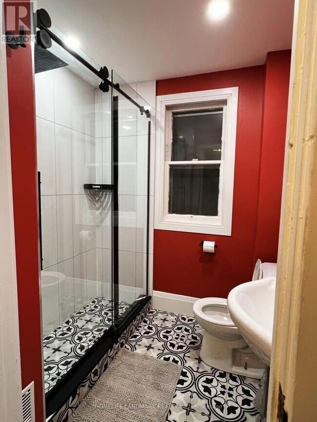 5765 Byng Ave in Niagara Falls, ON - Building Photo - Building Photo