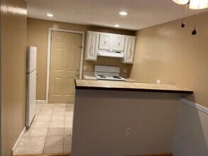 6 Walden Dr, Unit #7 in Natick, MA - Building Photo - Building Photo