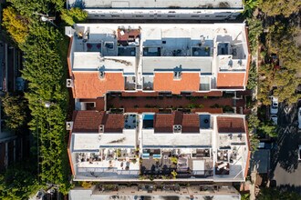 1123 N Flores St in West Hollywood, CA - Building Photo - Building Photo