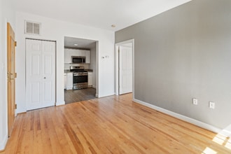 1820 Lancaster St, Unit 3-A in Baltimore, MD - Foto de edificio - Building Photo