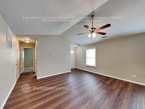 6211 Adel Lane in Charlotte, NC - Building Photo - Building Photo