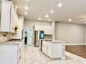 4504 SW Plumley Ave in Bentonville, AR - Building Photo - Building Photo