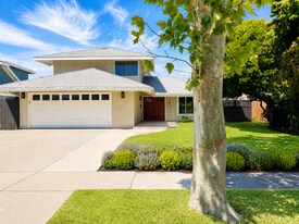 19601 Cedarcreek St in Santa Clarita, CA - Building Photo