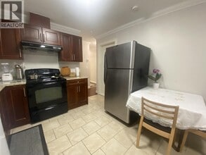 7550 Davies St in Burnaby, BC - Building Photo - Building Photo