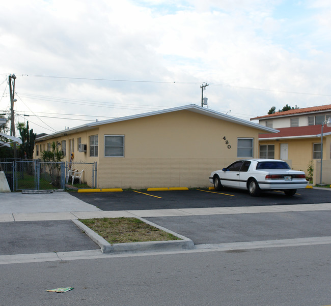 474-480 E 31st St in Hialeah, FL - Building Photo - Building Photo