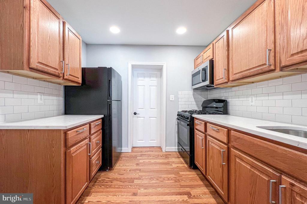 2525 Ingersoll St in Philadelphia, PA - Building Photo