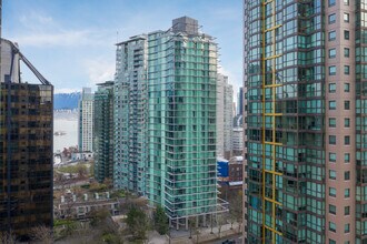 Westcoast Pointe in Vancouver, BC - Building Photo - Building Photo