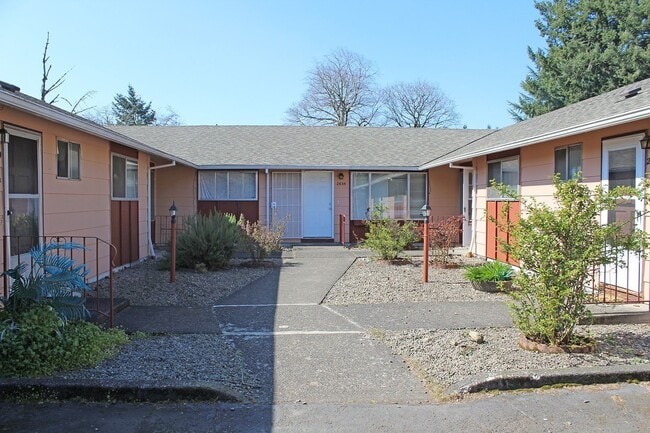 2639-2639 SE 119th Ave in Portland, OR - Building Photo - Building Photo