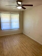 3337 E Clinton Ave in Fresno, CA - Building Photo - Building Photo